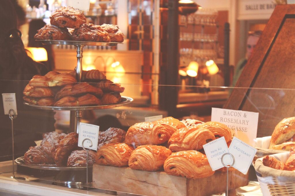 breads, pastries, croissants, puff pastries, danish, baked goods, puff pastry, bakery, breakfast, delicious, food, fresh pastries, pastry shop, bakeshop, restaurant, shop, tasty, variety, bread display, bakery, bakery, bakery, bakery, bakery, restaurant, restaurant